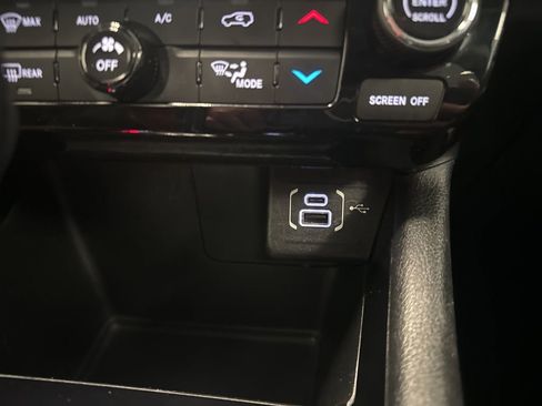 Used 2022 Jeep Compass Limited image 28