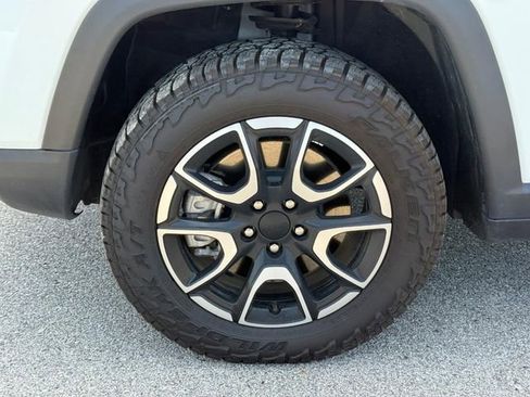 Used 2024 Jeep Compass Trailhawk image 7