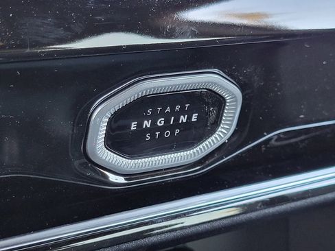 New 2026 Jeep Grand Cherokee Altitude image 11