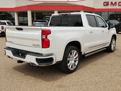 Used 2023 Chevrolet Silverado 1500 High Country w/ High Country Premium Package AWD/4WD image 4