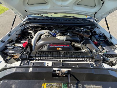 Used 2004 Ford F250 XL AWD/4WD image 32