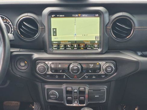 Used 2022 Jeep Gladiator Overland image 26