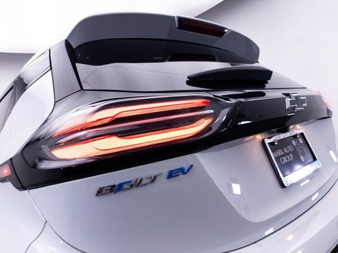 Used 2023 Chevrolet Bolt LT w/ Infotainment Package FWD image 3