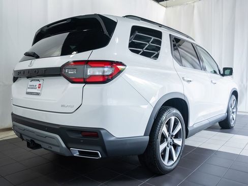 Used 2023 Honda Pilot Elite image 4