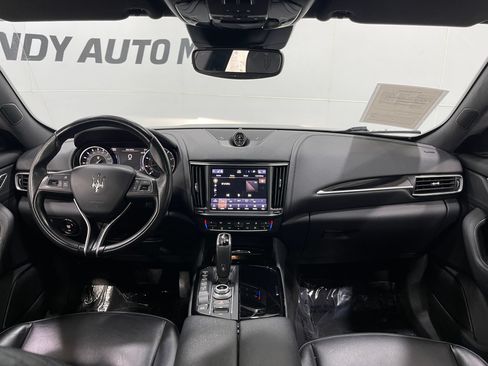 Used 2021 Maserati Levante AWD/4WD image 19