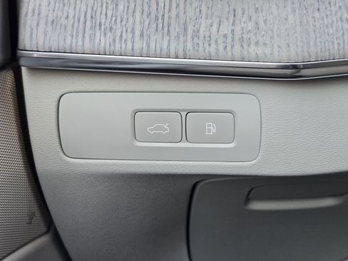 Used 2023 Volvo XC90 T8 Core w/ Protection Package Premier image 32