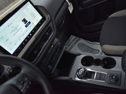 New 2025 Ford Bronco Sport Big Bend w/ Convenience Package image 30