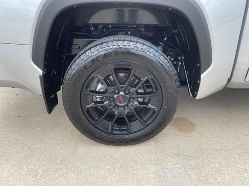 Used 2025 Toyota Tundra Limited w/ TRD Off-Road Package AWD/4WD image 25