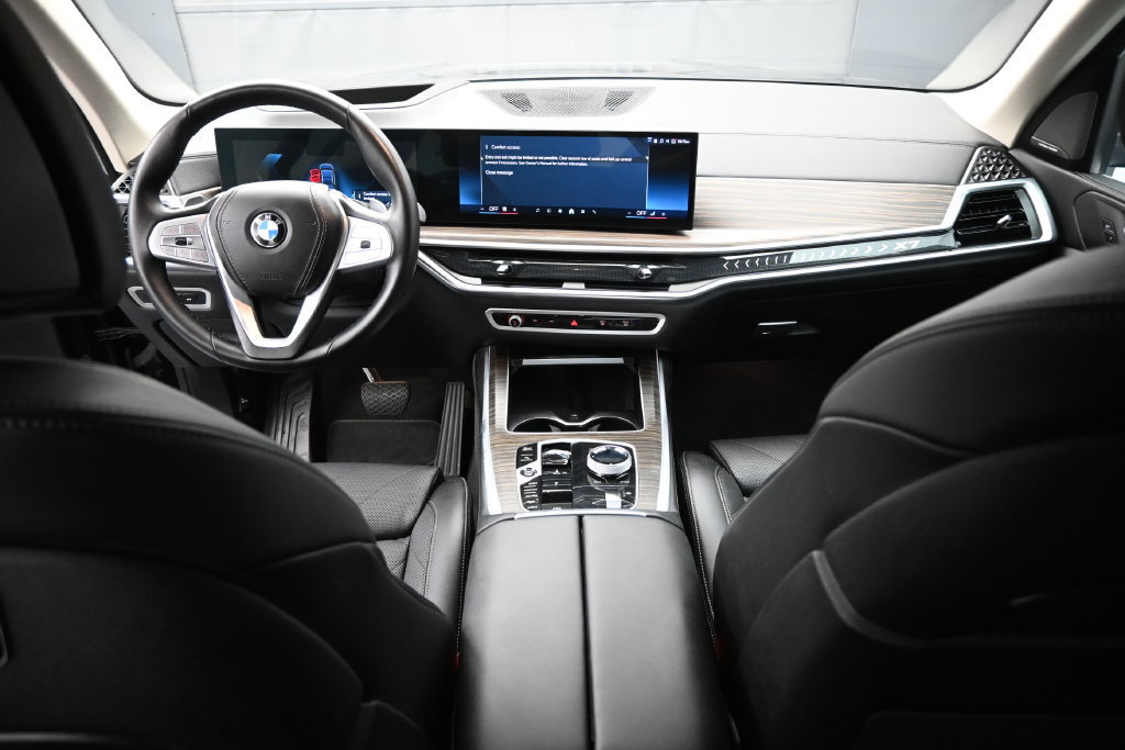Used 2024 BMW X7 xDrive40i w/ Premium Package AWD/4WD image 28