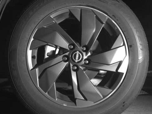 Used 2025 Nissan Rogue SV image 12