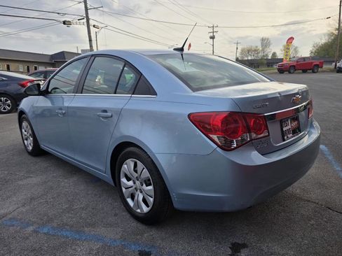 Used 2012 Chevrolet Cruze LS FWD image 4