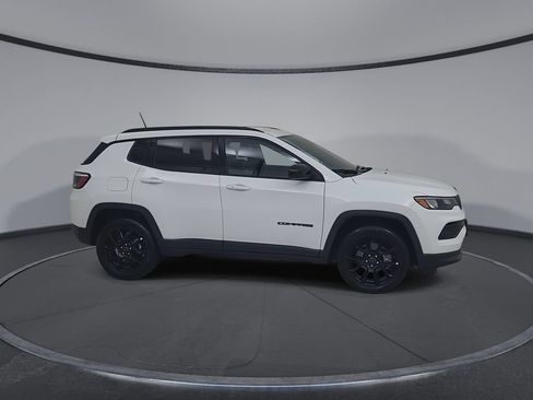 Certified 2025 Jeep Compass Latitude w/ Convenience Group AWD/4WD image 18