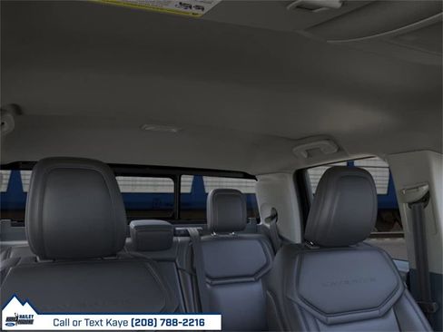 New 2025 Ford Maverick Lariat w/ Black Appearance Package image 36