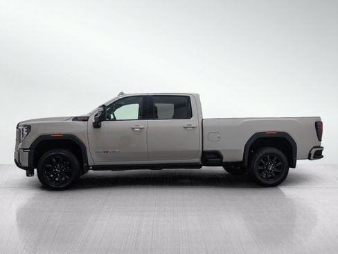 Used 2026 GMC Sierra 2500 AT4 w/ Technology Package AWD/4WD image 3