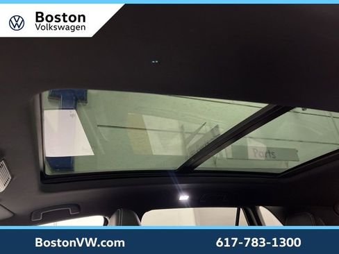 New 2026 Volkswagen Atlas Cross Sport SE image 25