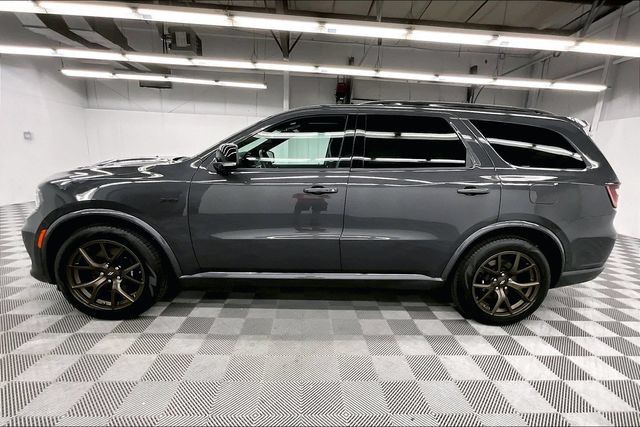 Used 2025 Dodge Durango R/T w/ Tow 'N Go Package AWD/4WD image 14
