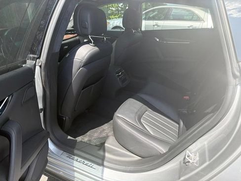 Used 2014 Maserati Quattroporte GTS RWD image 15