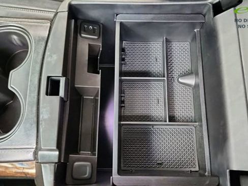 Used 2018 Chevrolet Tahoe LS w/ All-Season Package image 53