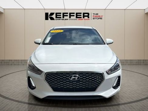 Used 2018 Hyundai Elantra GT FWD image 9