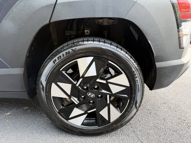 Used 2024 Hyundai Kona SEL AWD/4WD image 46