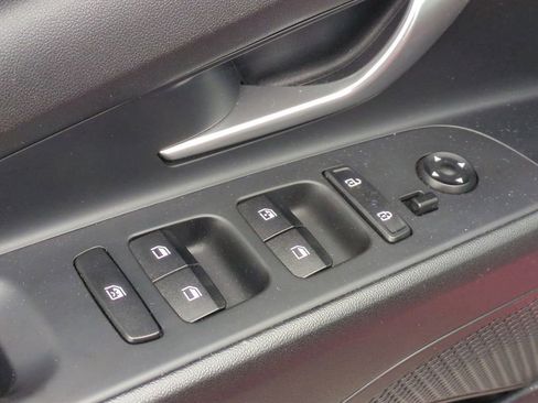 Certified 2023 Hyundai Elantra SEL w/ Convenience Package FWD image 11
