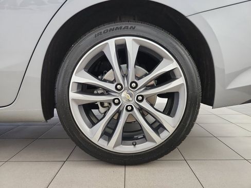 Used 2024 Chevrolet Malibu LT image 36