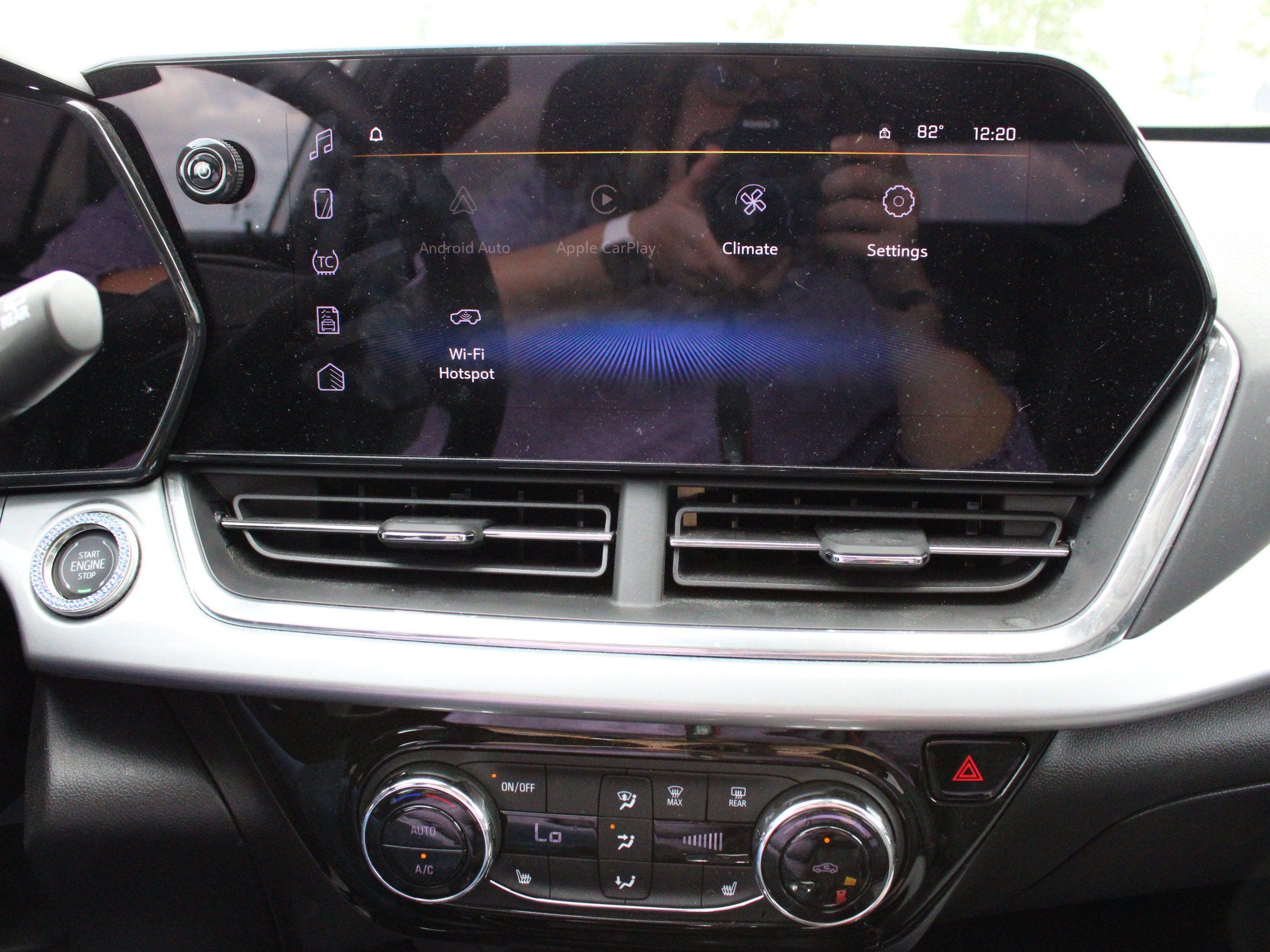 Used 2025 Chevrolet Trax LT w/ Driver Confidence Package FWD image 12
