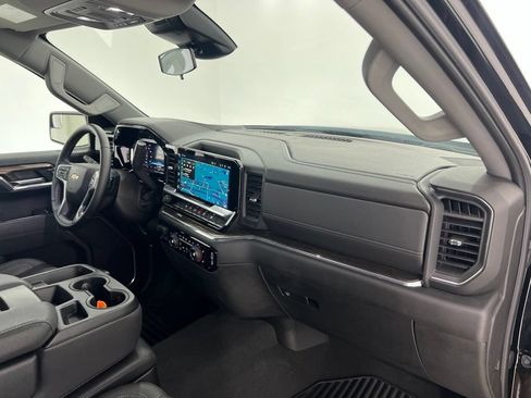 Used 2024 Chevrolet Silverado 1500 LT w/ Leather Package AWD/4WD image 27