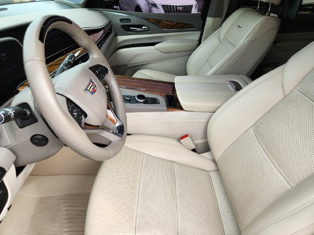 Used 2021 Cadillac Escalade Sport Platinum AWD/4WD image 7