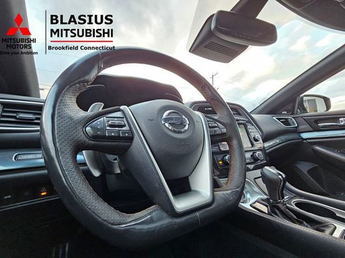 Used 2019 Nissan Maxima SR w/ Premium Package image 28