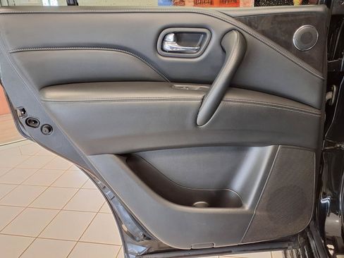 Used 2023 INFINITI QX80 Luxe w/ Cargo Package RWD image 19