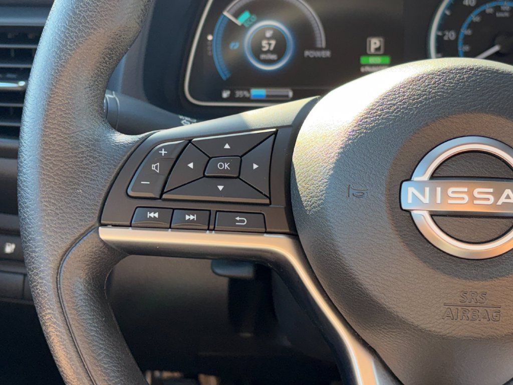Used 2025 Nissan Leaf S FWD image 12