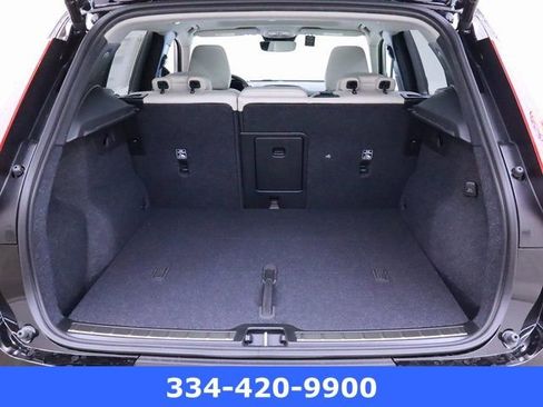 New 2025 Volvo XC40 B5 Plus w/ Protection Package Premier image 27