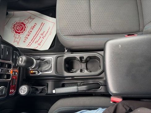 Used 2024 Jeep Wrangler Unlimited Rubicon 4xe image 24