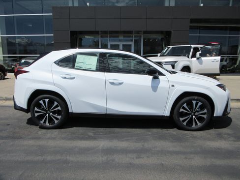 New 2026 Lexus UX 300h AWD image 12