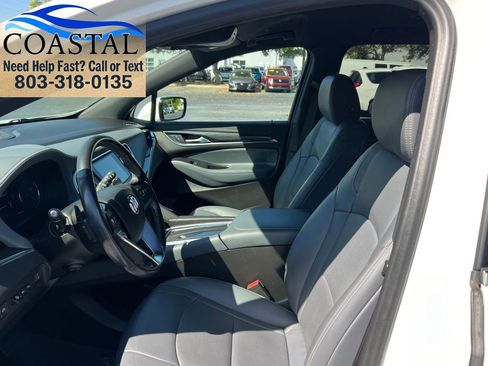 Used 2022 Buick Enclave Premium FWD image 11