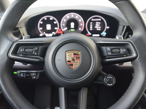 Certified 2025 Porsche Cayenne S AWD/4WD image 17