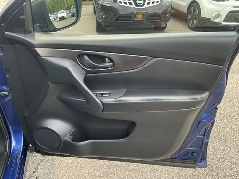 Used 2020 Nissan Rogue Sport S AWD/4WD image 24