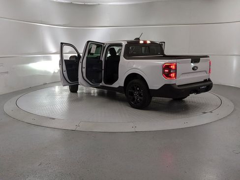 New 2025 Ford Maverick Lariat w/ Black Appearance Package image 10