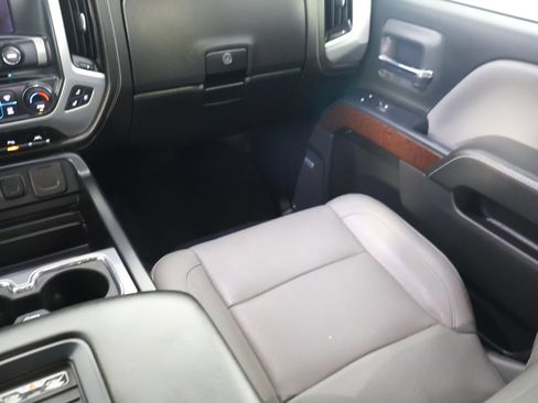 Used 2018 GMC Sierra 1500 SLT AWD/4WD image 29