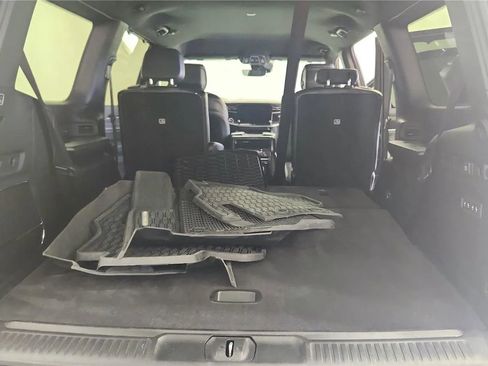 Used 2022 Jeep Wagoneer Series III w/ Convenience Group I AWD/4WD image 18