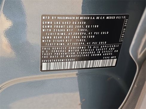 Used 2019 Volkswagen Tiguan SE w/ Panoramic Sunroof Package image 39