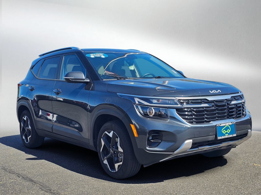 Used 2025 Kia Seltos S FWD image 1