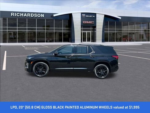 Used 2023 Chevrolet Traverse Premier AWD/4WD image 2