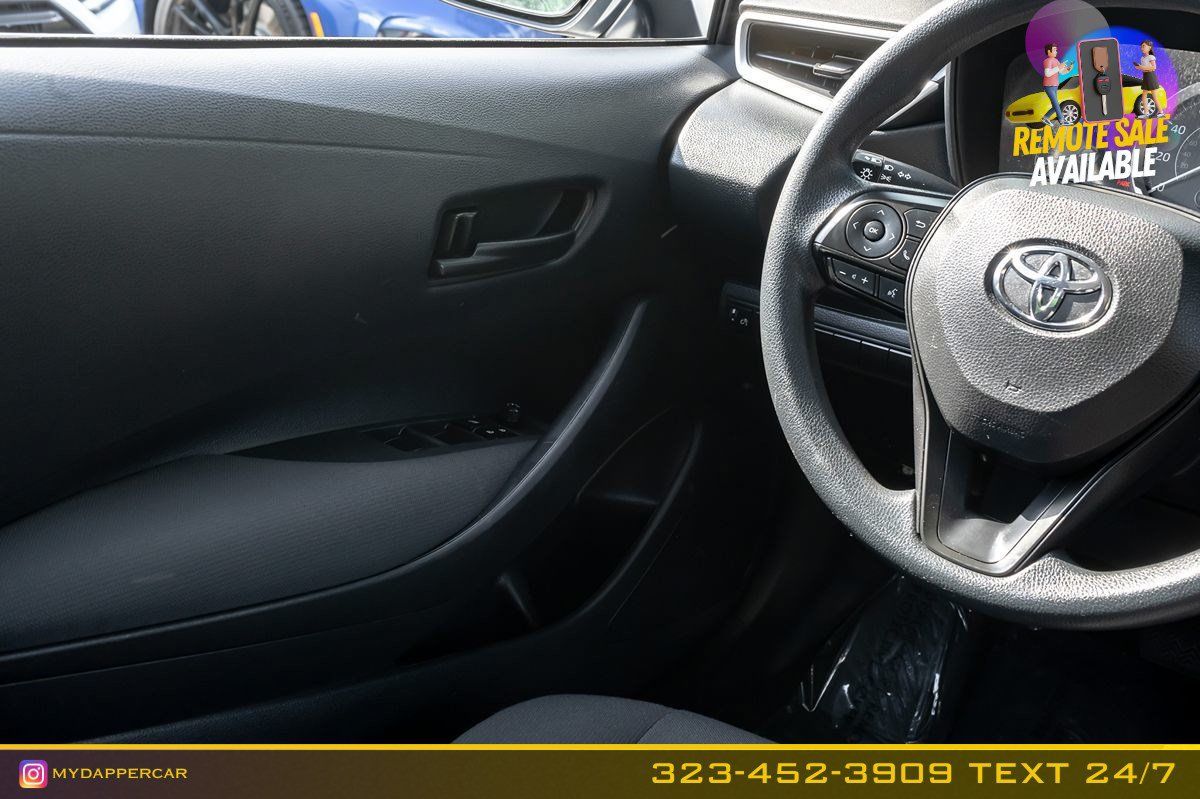 Used 2022 Toyota Corolla LE FWD image 17