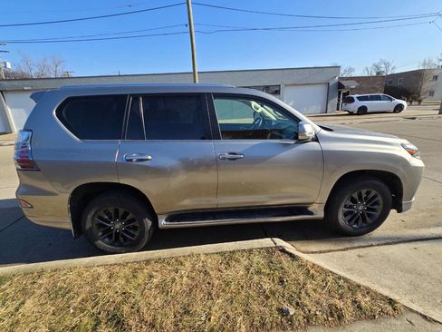 Used 2023 Lexus GX 460 Premium image 14