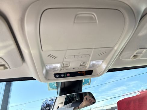 Used 2019 Cadillac XT5 Luxury image 22