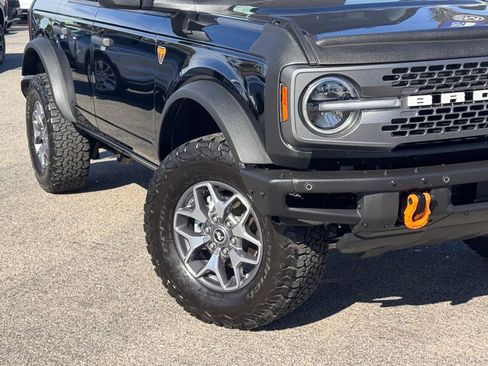 Certified 2023 Ford Bronco Badlands image 4