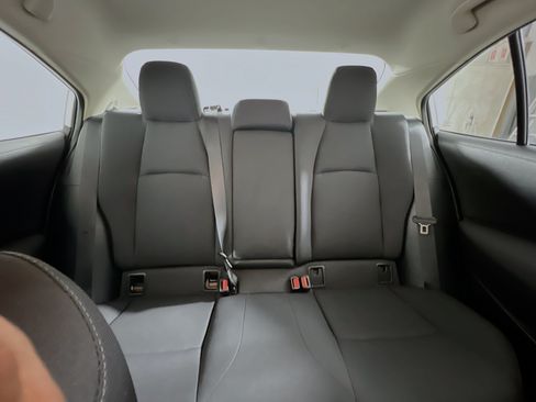 Used 2022 Toyota Corolla LE FWD image 32