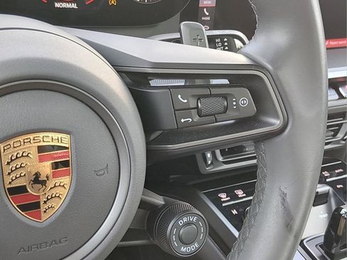 Used 2020 Porsche 911 Carrera RWD image 24